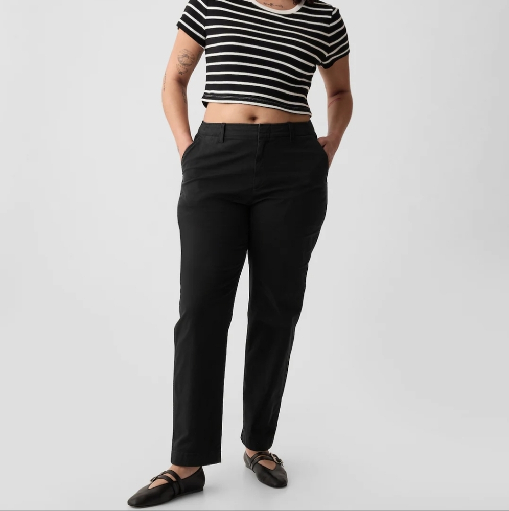 Gap straight up khaki